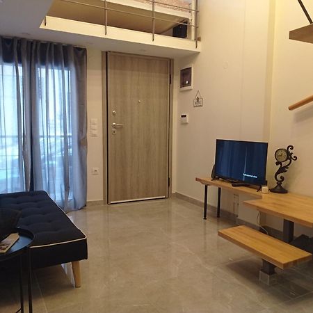 סלוניקי Minimal Two-Floor Apartment מראה חיצוני תמונה