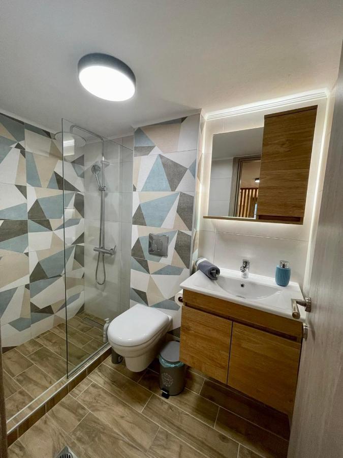 סלוניקי Minimal Two-Floor Apartment מראה חיצוני תמונה