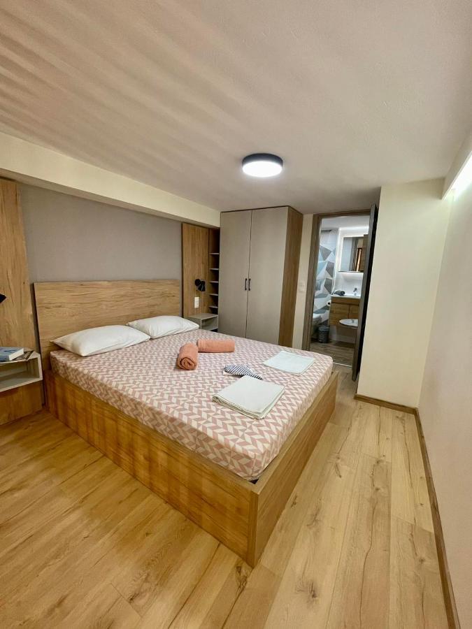 סלוניקי Minimal Two-Floor Apartment מראה חיצוני תמונה