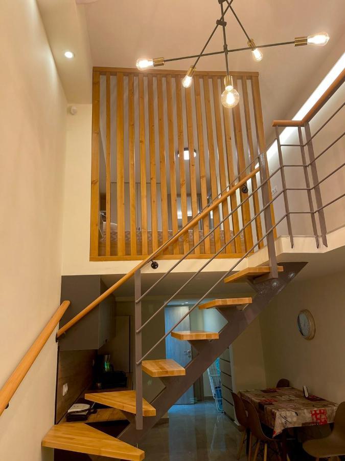 סלוניקי Minimal Two-Floor Apartment מראה חיצוני תמונה