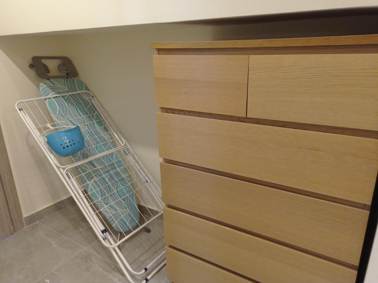 סלוניקי Minimal Two-Floor Apartment מראה חיצוני תמונה