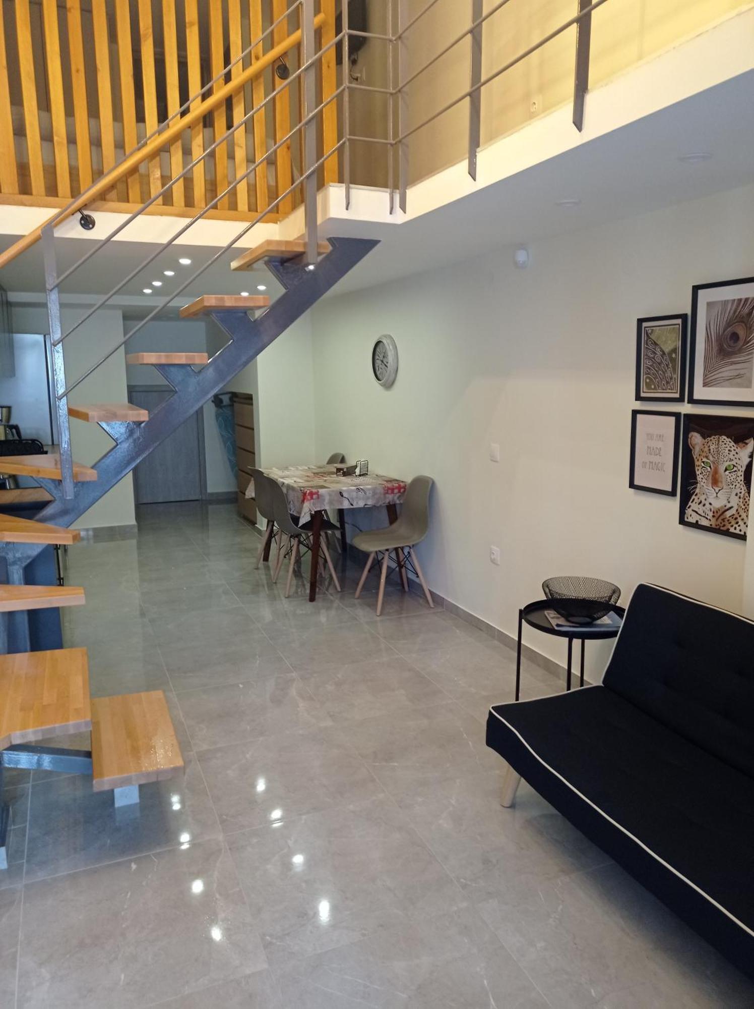 סלוניקי Minimal Two-Floor Apartment מראה חיצוני תמונה